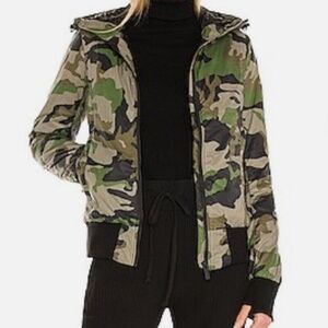 CANADA GOOSE  Dore Hoody Camo Print Down.